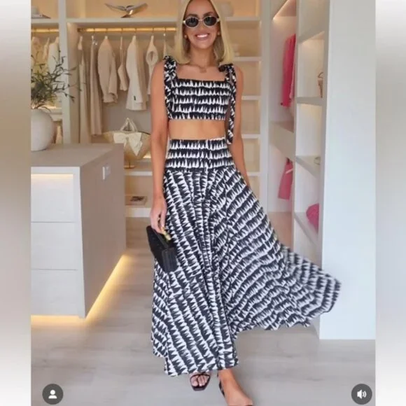 Zara | Tops | Zara Printed Crop Top Zw Collection | Poshmark